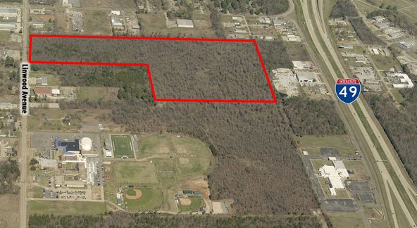 9333 Linwood Ave, Shreveport, LA 71106